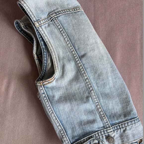 Aritzia Jean Vest - Picture 3 of 3
